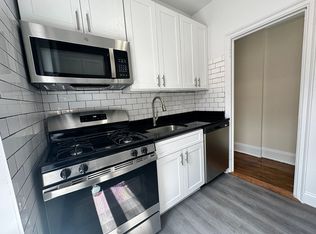 32-76 32nd St #2F, Astoria, NY 11106