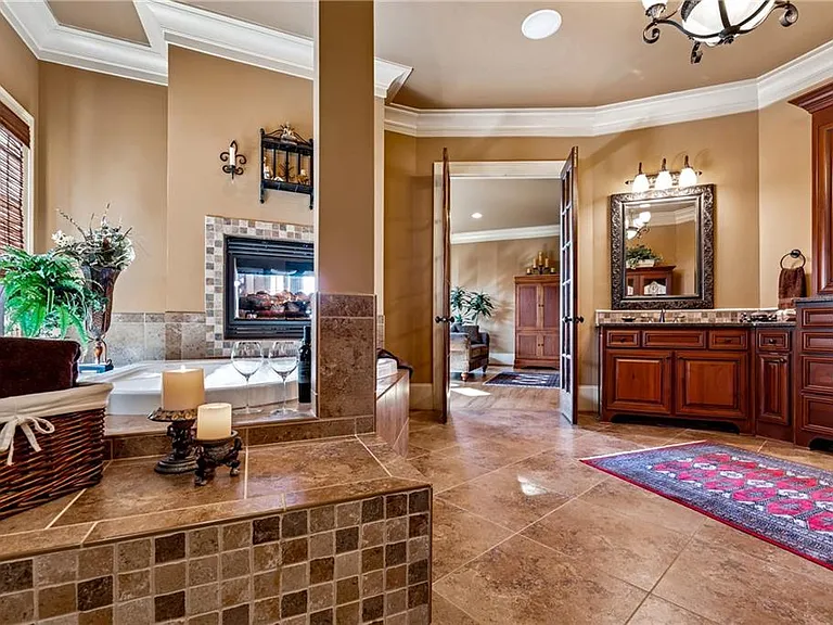6407 Grand Marina Cir — Photo 51