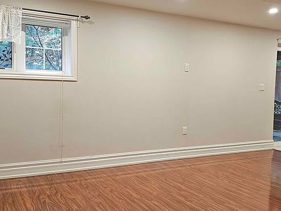 3rd image of 44 Skywood Dr