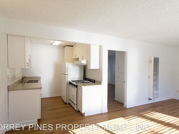 3rd image of 4266 Valeta St