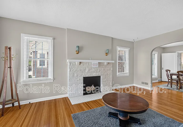 5428 E 10th St — Photo 6