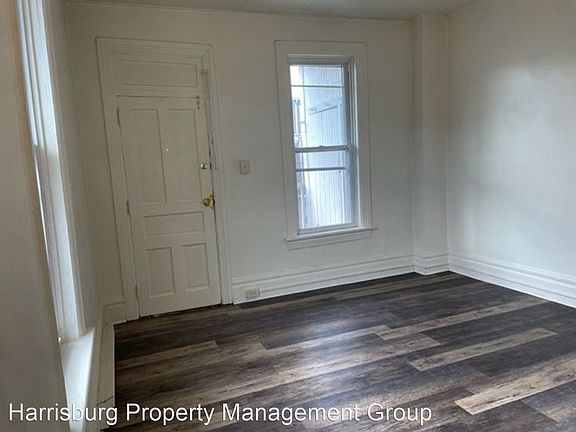 5th image of 1602 Green St APT 2R