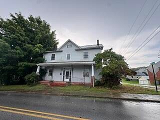 1st image of 219 N Irish St
