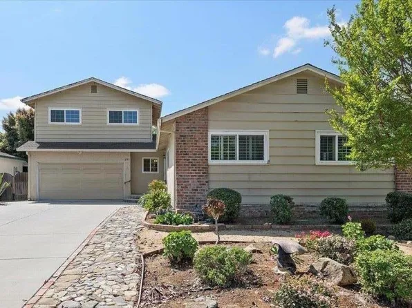898 Hummingbird Dr, San Jose, CA 95125
