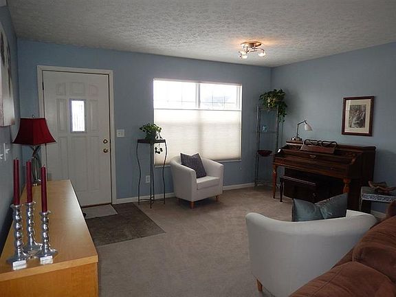 2nd image of 4893 Silver Creek Ct