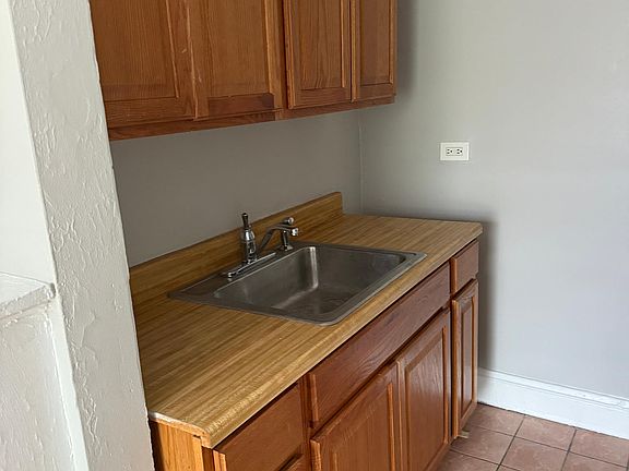 5th image of 4024 N Ashland Ave APT 211