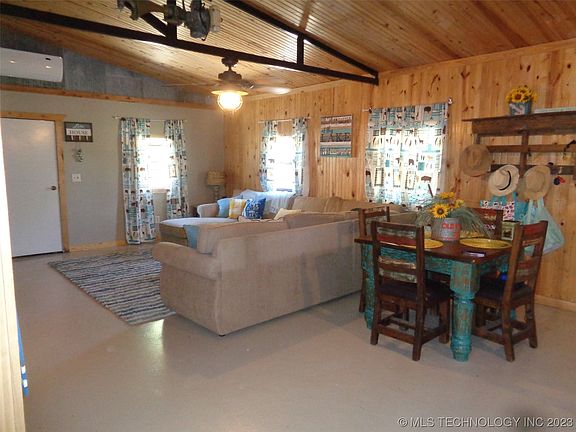 3rd image of 418648 Woodside Dr