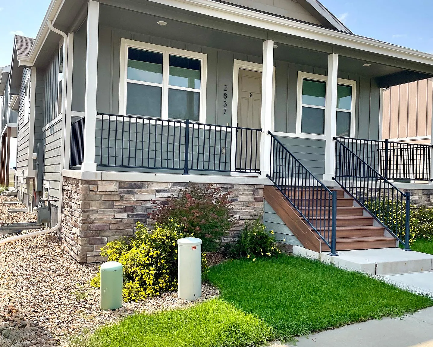 Spacious 3 Bedroom 3.5 bath in Berthoud Co!! — Photo 2