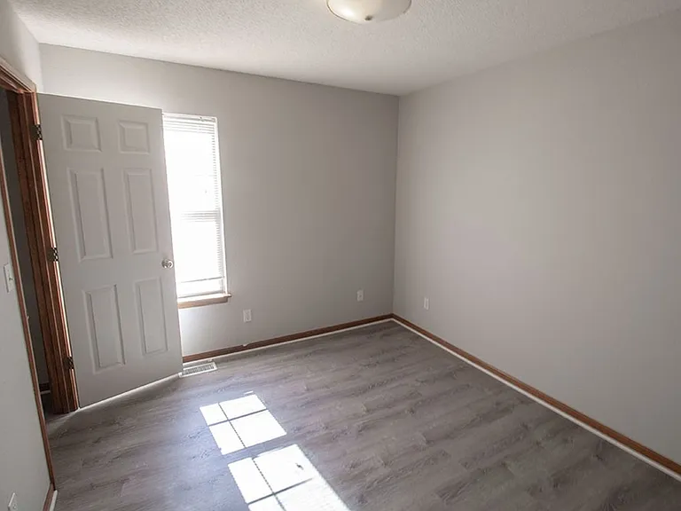 1316 Valley Creek Ln — Photo 21