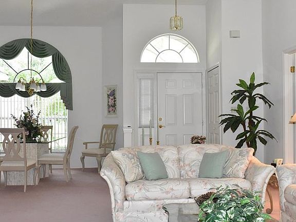 2nd image of 4226 Leafway Cir