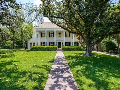 230 W Kings Hwy, San Antonio, TX, 78212