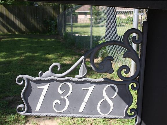 2nd image of 1318 Andrew Ct