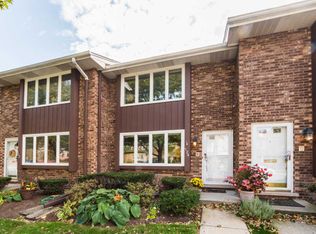 124 W Union Ave, Wheaton, IL 60187