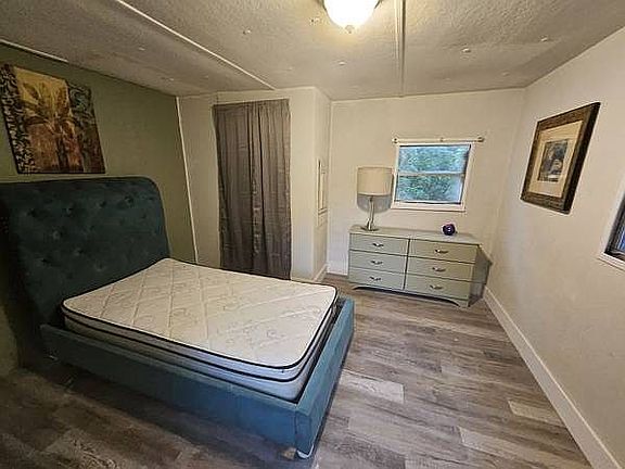 3rd image of 11325 Crescent Lake Dr