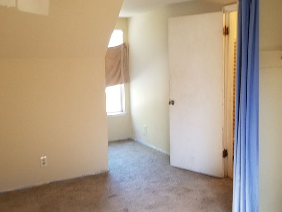 4th image of 3115 Greenacres Dr