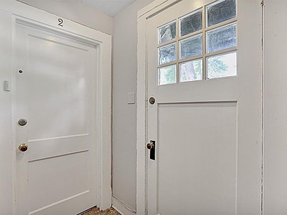 4th image of 1517 Bonnie Brae St APT 4