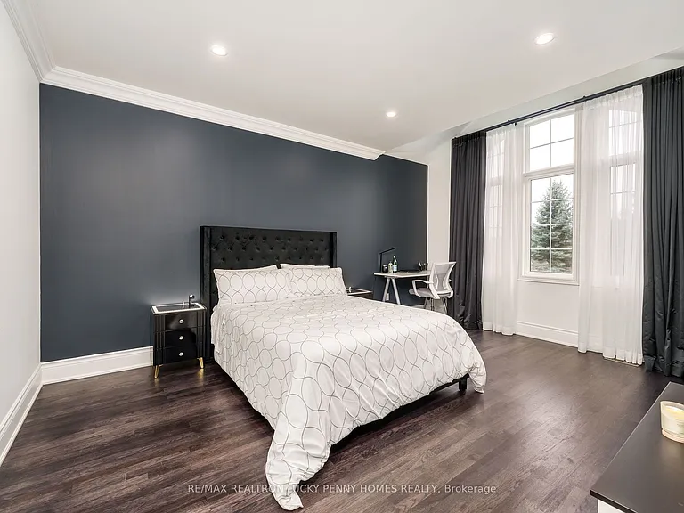 30 Bernadotte Dr — Photo 25