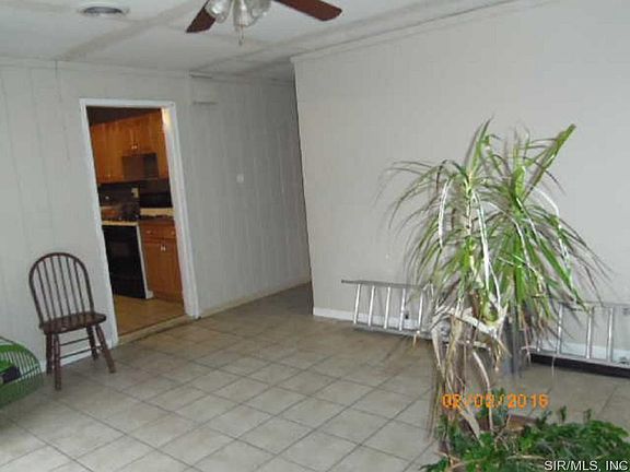3rd image of 512 Saint James Dr
