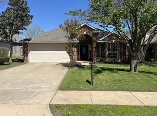 1804 Quail Hollow Dr, Grapevine, TX 76051