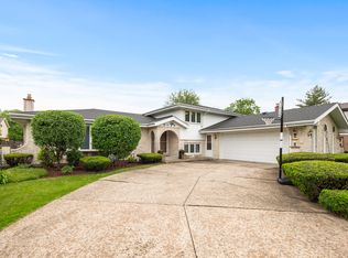 9029 Pine St, Orland Park, IL 60462