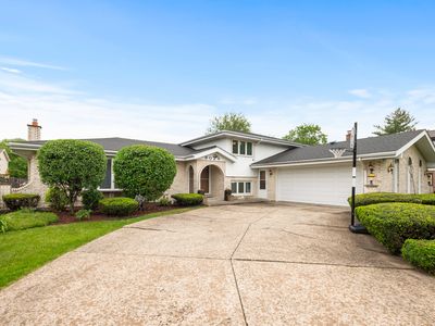 9029 Pine St, Orland Park, IL, 60462
