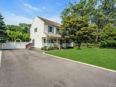 11 Willyn Road, Blue Point, NY, 11715