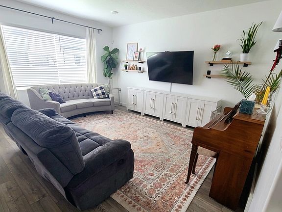 Main Floor: Living Room