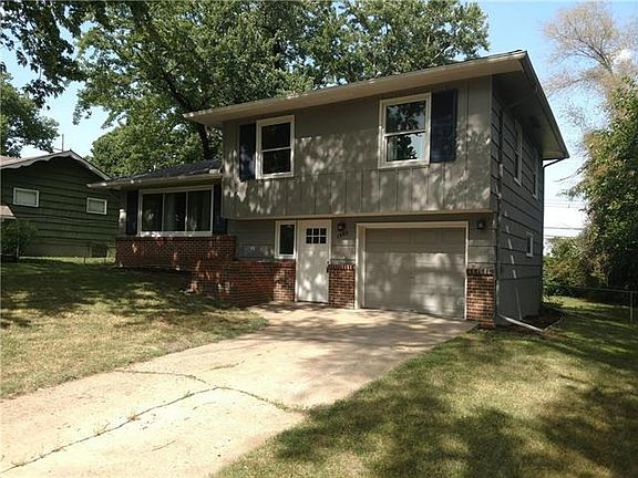 2nd image of 7809 N Avalon St