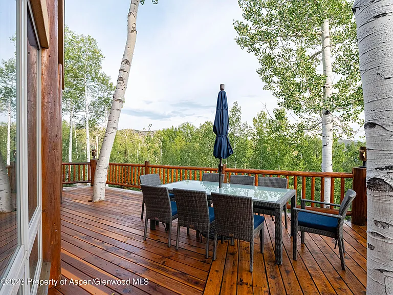 40 Maple Ridge Ln — Photo 37