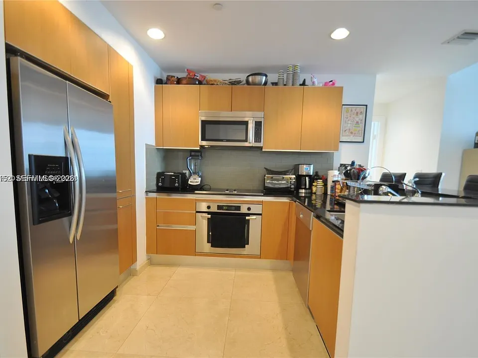 1060 Brickell Ave #3111