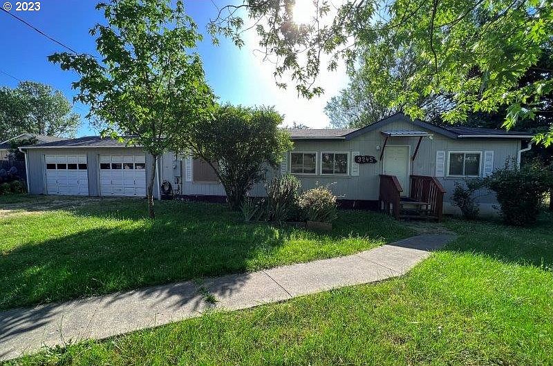 3245 NW Broad St, Roseburg, OR 97471 MLS 23112038 Zillow