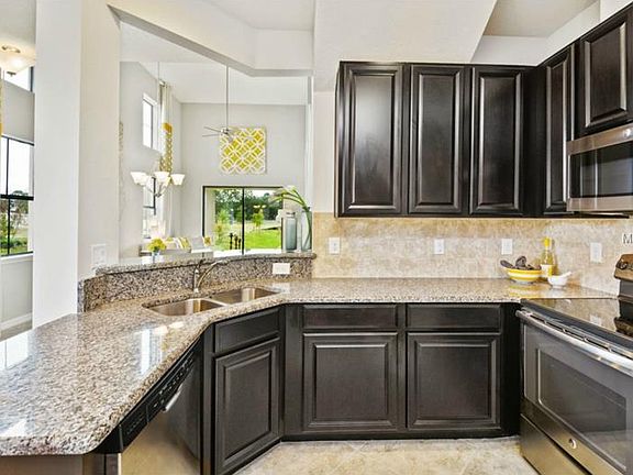4th image of 5176 Bay Isle Cir