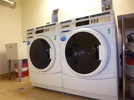 Rented by R New York | media 22