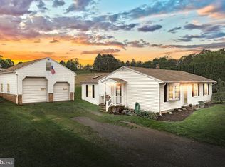 1302 Delta Rd, Red Lion, PA 17356