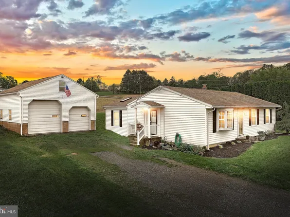 1302 Delta Rd, Red Lion, PA 17356