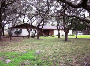 318 Donnie Dr, Rockport, TX 78382
