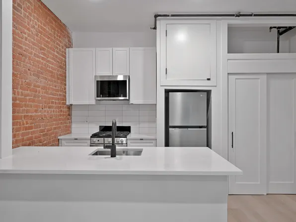 221 Washington St #204, Hoboken, NJ 07030