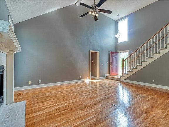 4th image of 6812 W 156th Ter