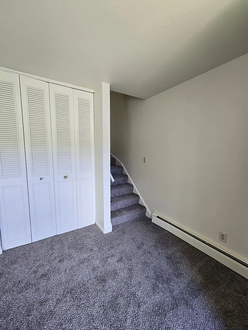 Mulford Park Apartments — Photo 2