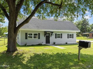 144 Shore Rd, Newport, NC 28570