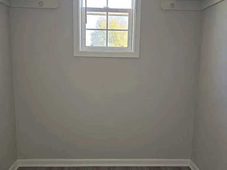 1543 S State Ave — Photo 15