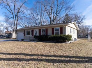 30W133 Bruce Ln, Naperville, IL 60563