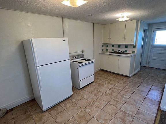 3rd image of 532 W 14th St APT 1