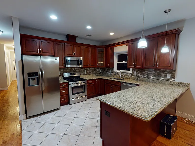 57 Grace St #1 — Photo 3