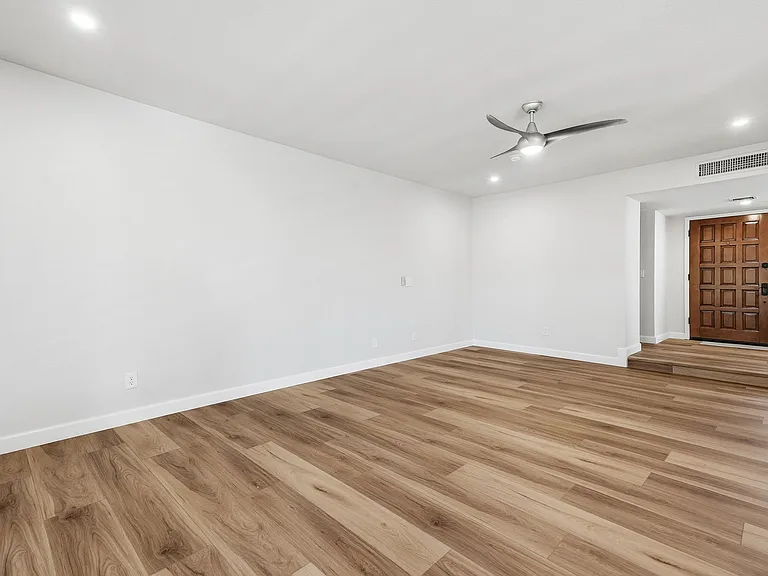 2610 S Fairfield Dr — Photo 9