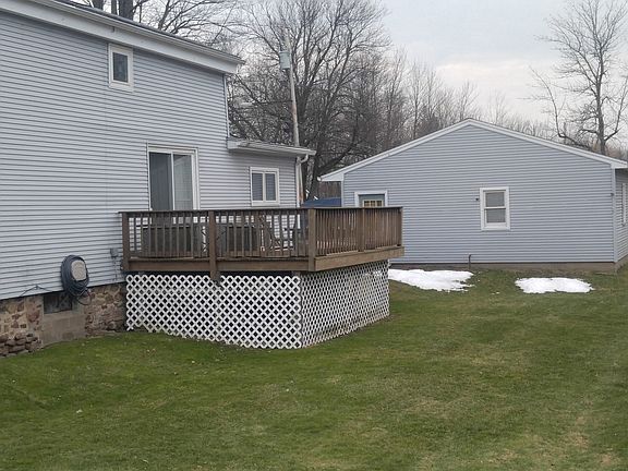 North Side w/Deck