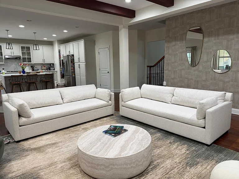 1055 Walters Cir — Photo 2