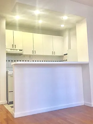 Rented by Keller Williams NYC | media 24