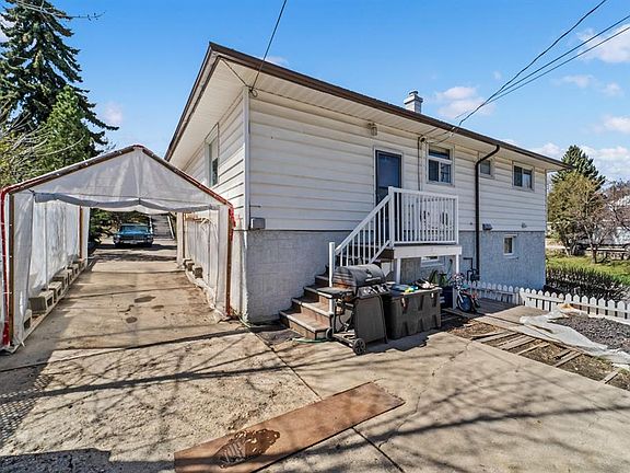3rd image of 224 W Hendon Dr NW