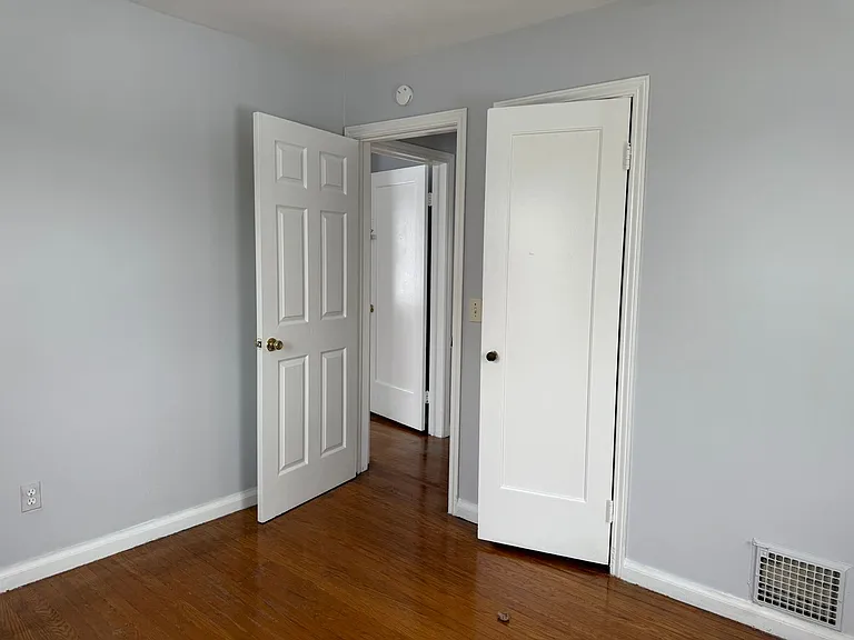 266 Hoover Dr — Photo 15